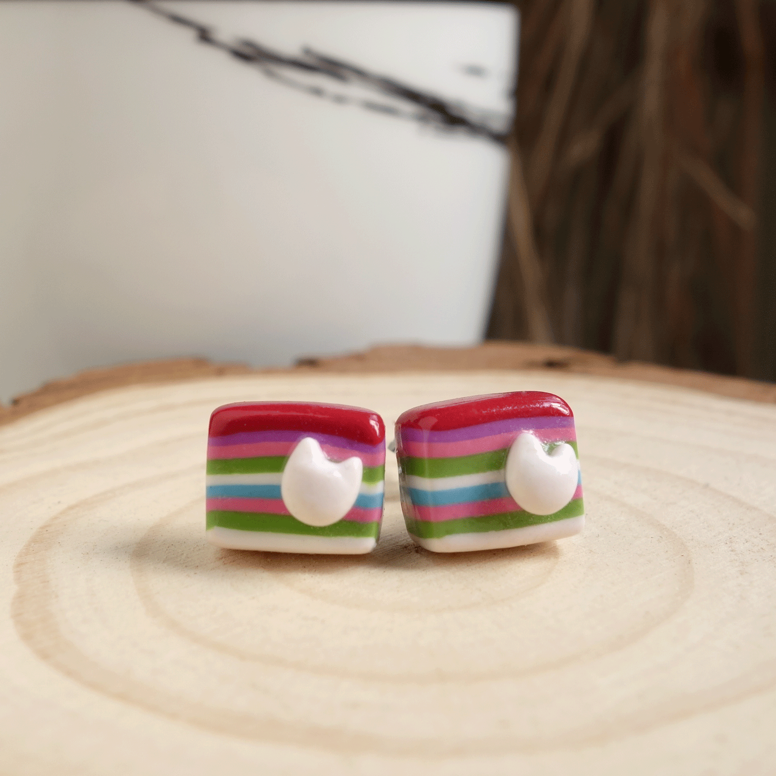 risu.craft x purrballs kueh lapis sagu ear studs