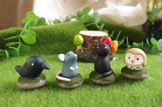 Familiar Desk Buddies [Made-to-Order]